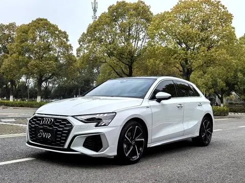 Audi A3 2021 — фото 1