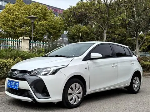 Toyota YARIS L 2016 — фото 1