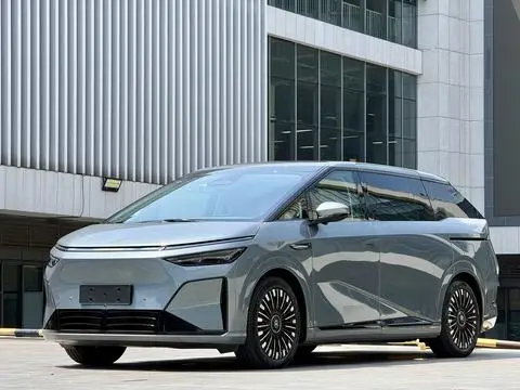 XPeng 小鹏X9 2026