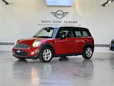 MINI CLUBMAN 2011