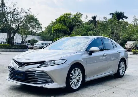 Toyota Camry 2019
