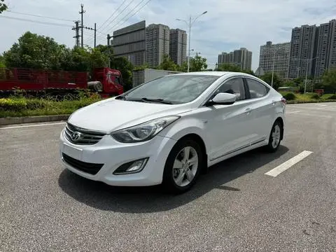 Hyundai Elantra Langdong 2013