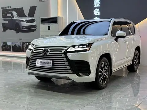 Lexus LX 2022 — фото 1