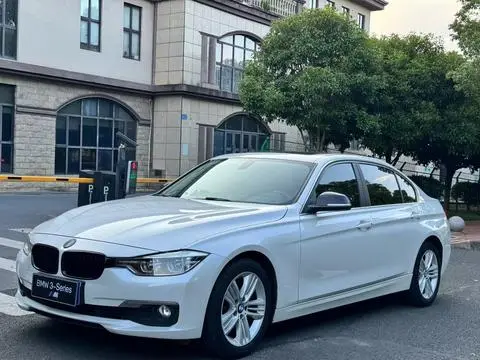 BMW 3 Series 2017 — фото 1