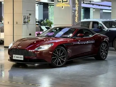 Aston Martin DB11 2020
