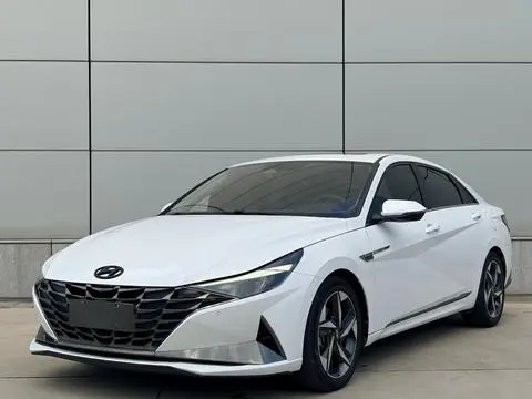 Hyundai Elantra 2022 — фото 1
