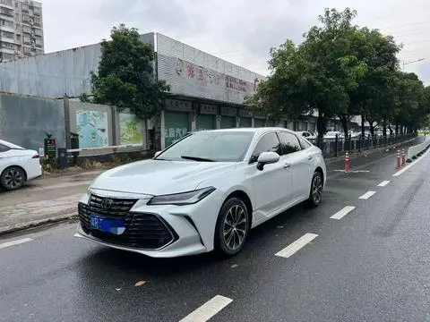 Toyota 亚洲龙 2022