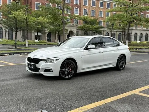 BMW 3 Series 2018 — фото 1