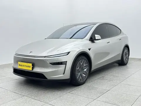 Tesla Model Y L 2026