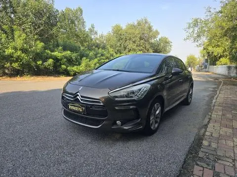 DS 5 2013