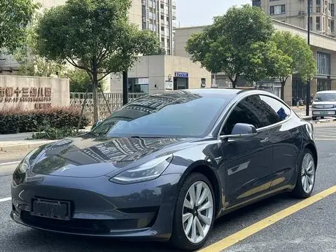Tesla Model 3 2019 — фото 1