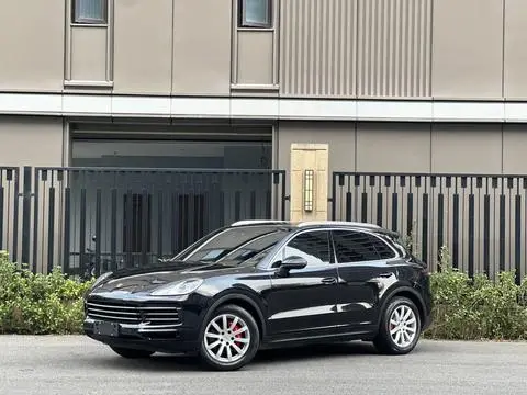 Porsche Cayenne 2019 — фото 1