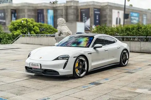 Porsche Taycan 2019