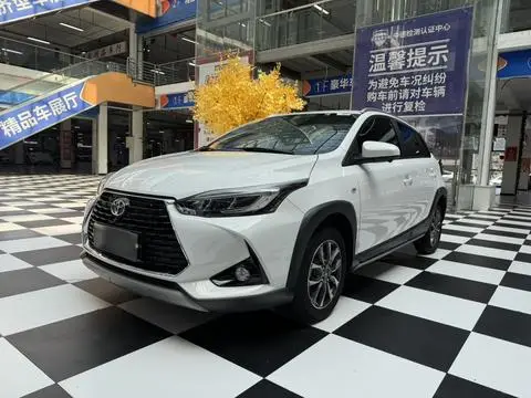 Toyota YARIS L 2022