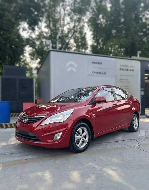 Hyundai 瑞纳 2010