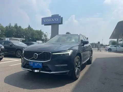 Volvo XC60 2025