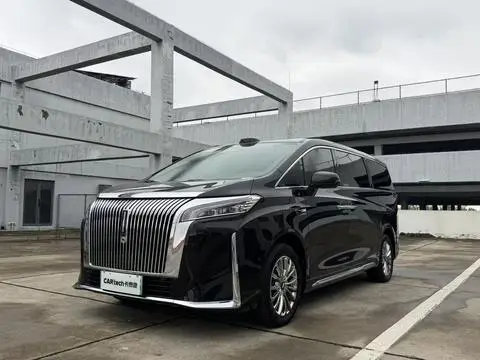Wey 高山 PHEV 2025