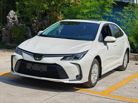 Toyota Corolla 2021 — фото 1