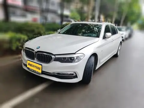 BMW 5 Series 2018 — фото 1