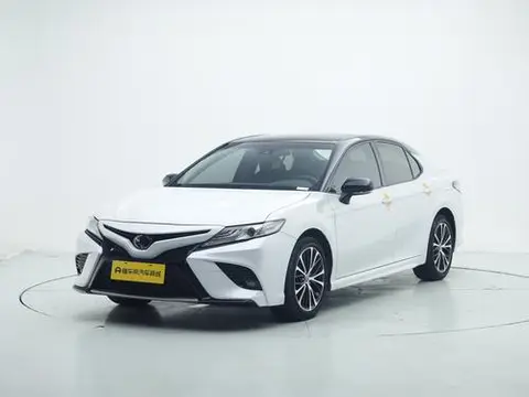 Toyota Camry 2019
