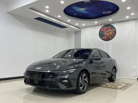 Hyundai Elantra 2023 — фото 1