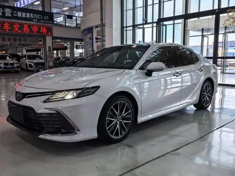 Toyota Camry 2021