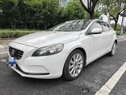 Volvo V40 2015