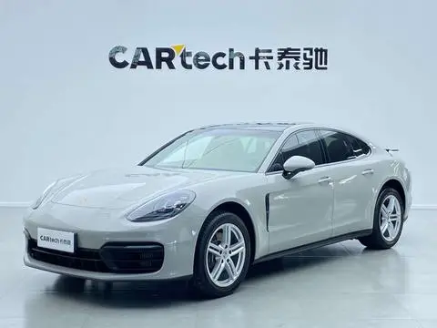 Porsche Panamera 2023