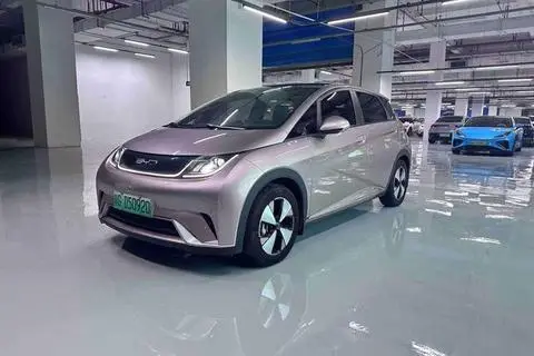 BYD Dolphin 2023