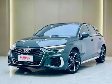 Audi A3 2023 — фото 1