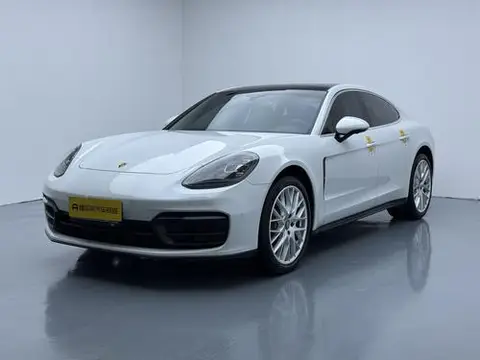 Porsche Panamera 2021 — фото 1