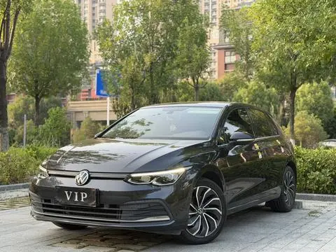 Volkswagen Golf 2021