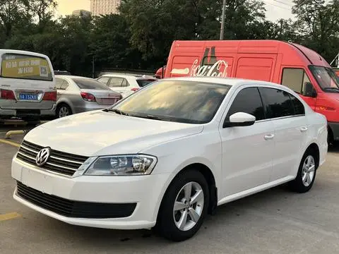 Volkswagen Lavida 2013
