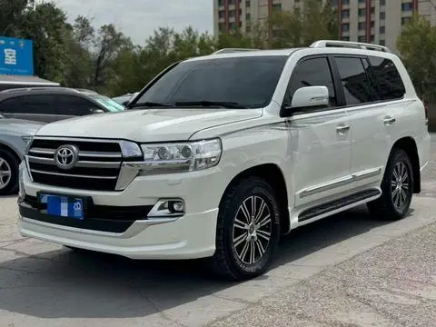 Toyota 兰德酷路泽 2015