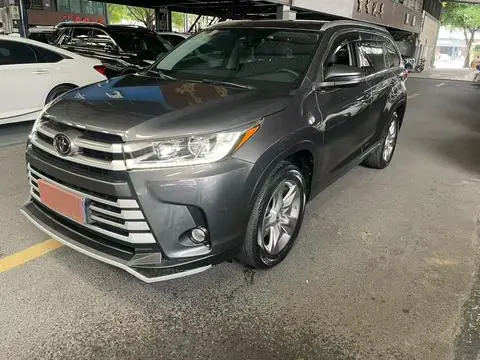 Toyota Highlander 2018 — фото 1