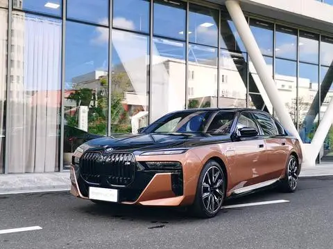 BMW i7 2023