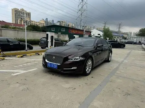 Jaguar XJ 2016