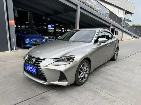 Lexus IS 2017