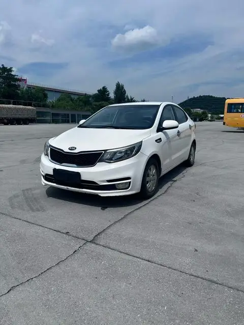Kia K2 2015