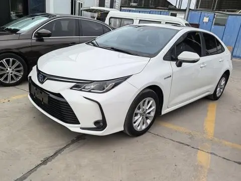 Toyota Corolla 2021 — фото 1