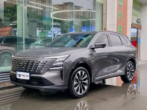 Changan CS75 PLUS 2025 — фото 1