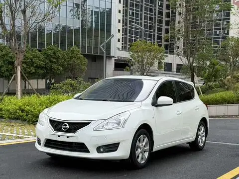 Nissan 骐达TIIDA 2014 — фото 1