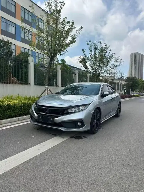 Honda Civic 2019 — фото 1