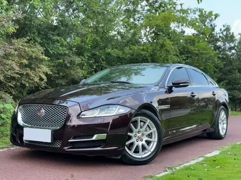 Jaguar XJ 2016