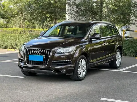Audi Q7 2011 — фото 1