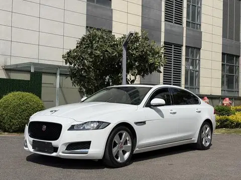 Jaguar XFL 2019