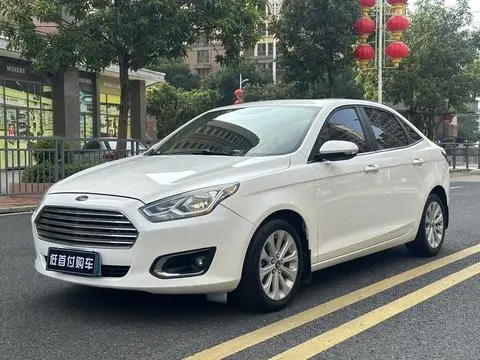 Ford Escort 2015 — фото 1