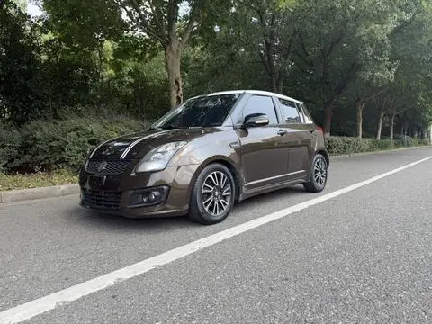 Suzuki 雨燕 2013