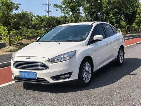 Ford Focus 2015 — фото 1