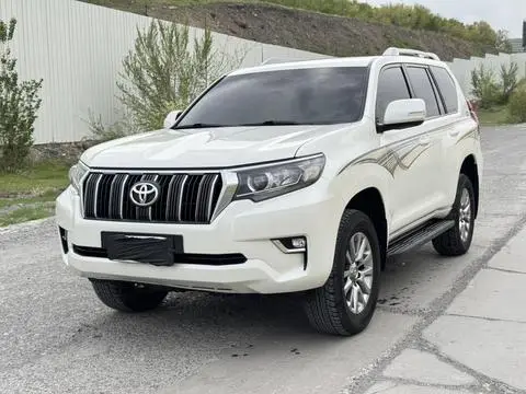 Toyota Prado 2019 — фото 1